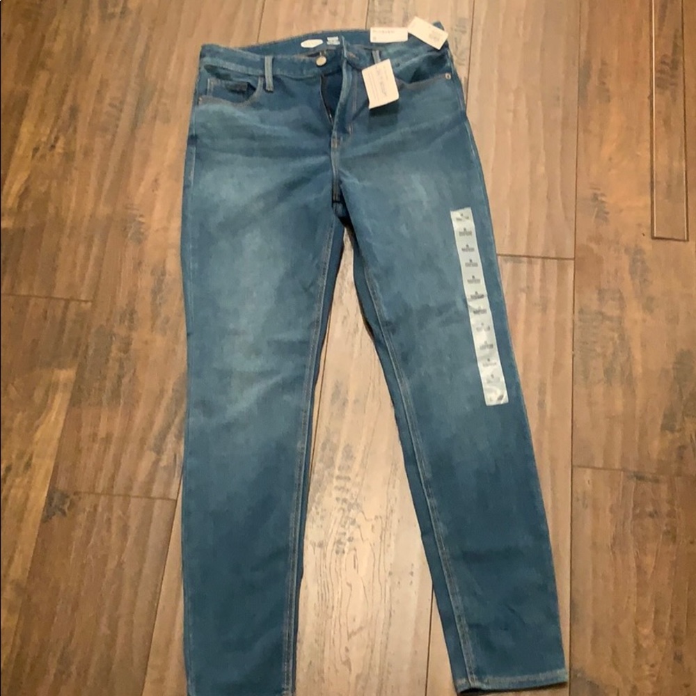 NWT Old Navy rockstar jeans
